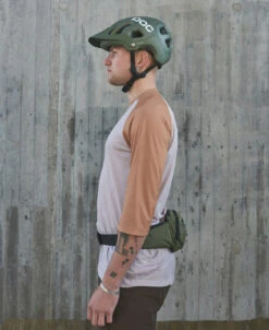 POC SPORTS Lamina Hip Pack -POC Shop 25120 1448 Lamina HipPack EpidoteGreen 1