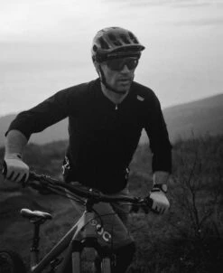 POC Resistance Enduro Adjustable Glove -POC Shop 30335 ResistanceEnduroAdjGlove 1580 LightAzuriteBlue 02 a2609889 a443 4749 be52 a4d5daa96a50