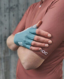 POC SPORTS Agile Short Glove 31 POC SPORTS Agile Short Glove -POC Shop 30375 1654 AgileShortGlove LtDioptaseBlue 1