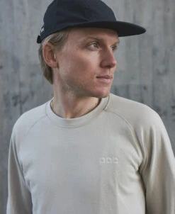 POC SPORTS Poise Crew Neck -POC Shop 52910 1814 PoiseCrewNeck LightSandstoneBeige 1