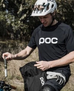POC Resistance Enduro Glove -POC Shop Enduro Glove Uranium Black 3 a31d274d 0b3d 43f3 954d 109fa7df862e